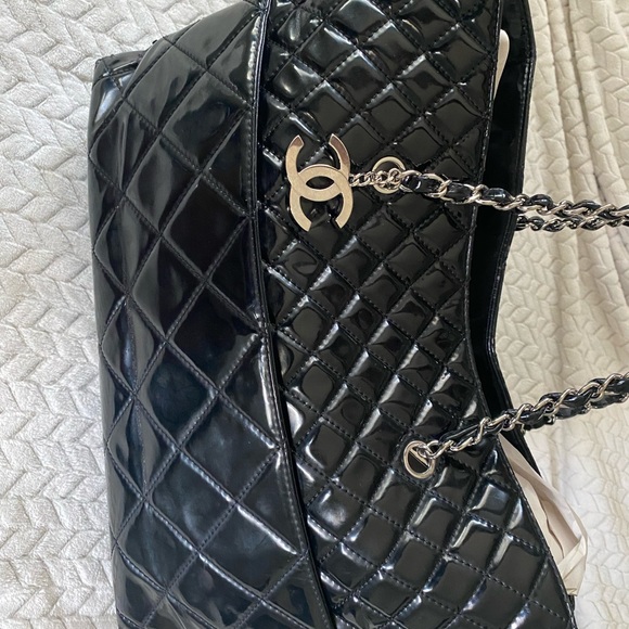 Chanel XL Black Quilted Patent Leather Tote w/ silver Hardware - Picture 11 of 16